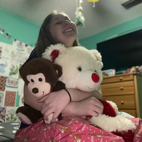 Meet your posher Haylee!!!! - Picture 5 of 6